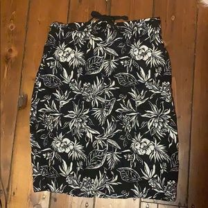 Jones New York Black and White Floral Skirt